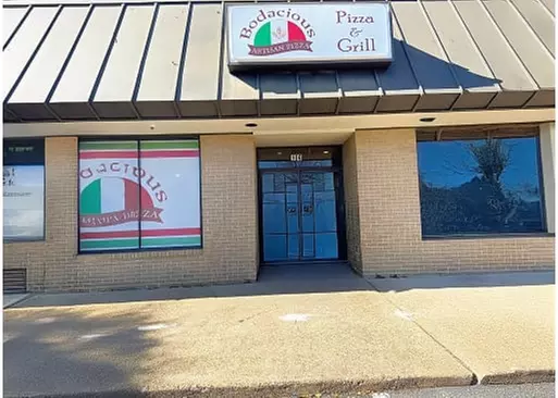 5% Cash Back at Bodacious Pizza and Grill