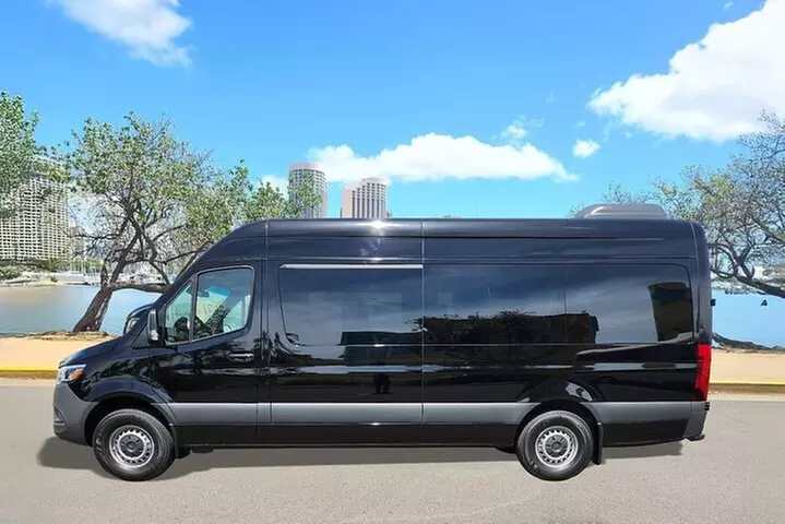 Oahu Private Tour with Mercedes Sprinter & New Luxury Vehicles