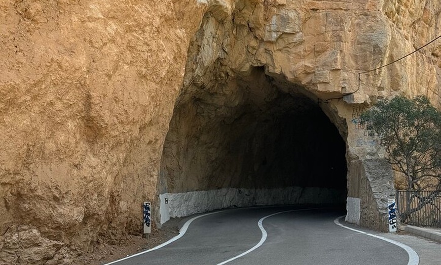 Image 10: Valencia Tour Aguas Termales Montanejos y Cascada De la Novia