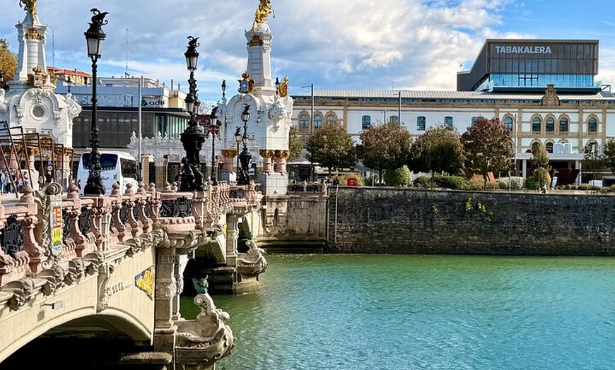Image 12: Recorrido Histórico a Pie en San Sebastián con Pintxo y Bebida
