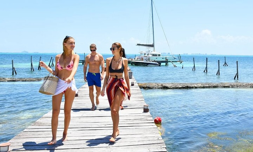 Image 6: Get Up and Go to Isla Mujeres: Catamaran Tour