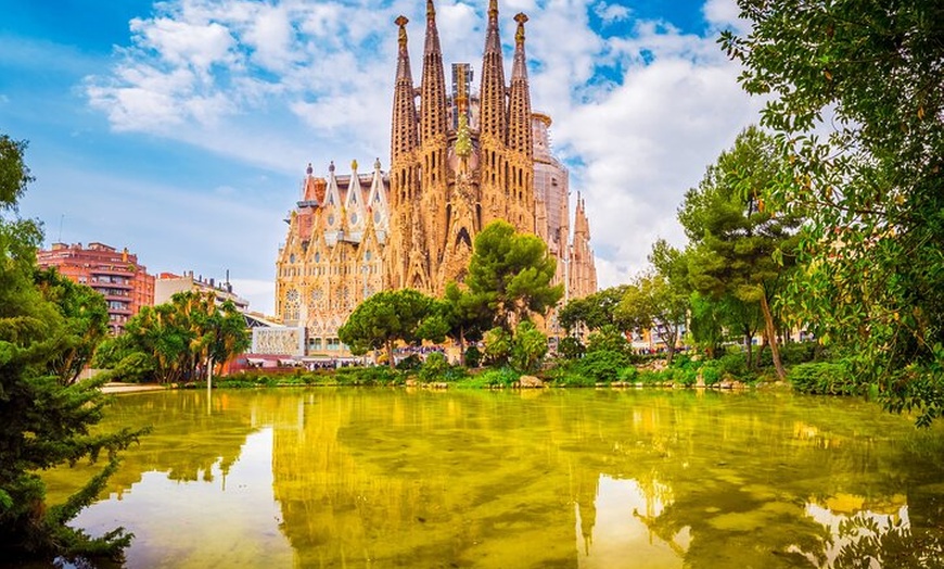 Image 20: Visita guiada de 7 días en Sevilla, Granada y Barcelona desde Madrid