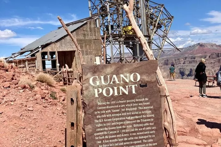 Grand Canyon Skywalk & Seven Magic Mountains Tour