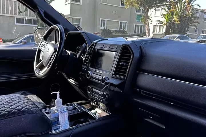 One Way Private Airport Transfer from/to LAX