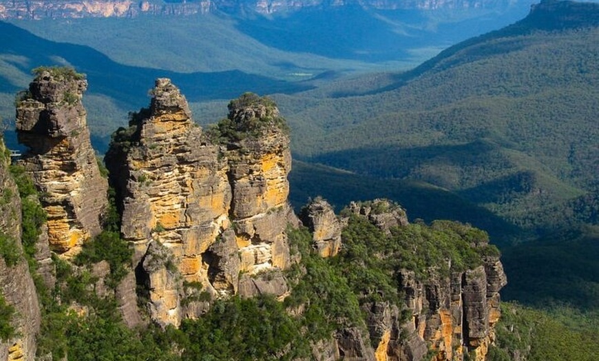 Image 4: Blue Mountain Tour with Hop on and Hop Off Bus