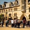 Image 7: Oxford University Walking Tour by Alumni™ & Optional New College
