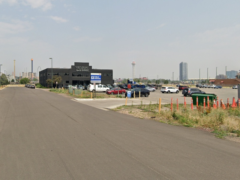 Parking at 500 Wazee St. Lot