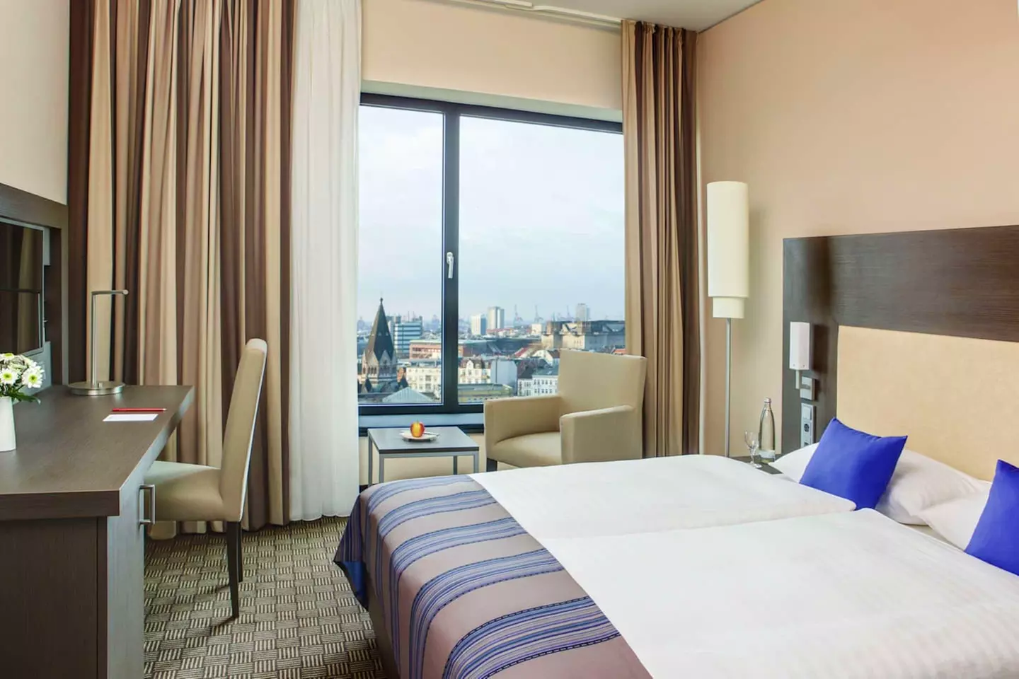 ✈ DEUTSCHLAND | Hamburg - InterCityHotel Hamburg Dammtor-Messe 4*, ...