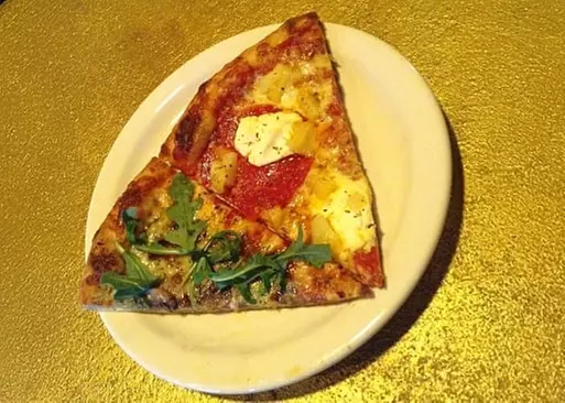 5% Cash Back at Pinky's Pizza