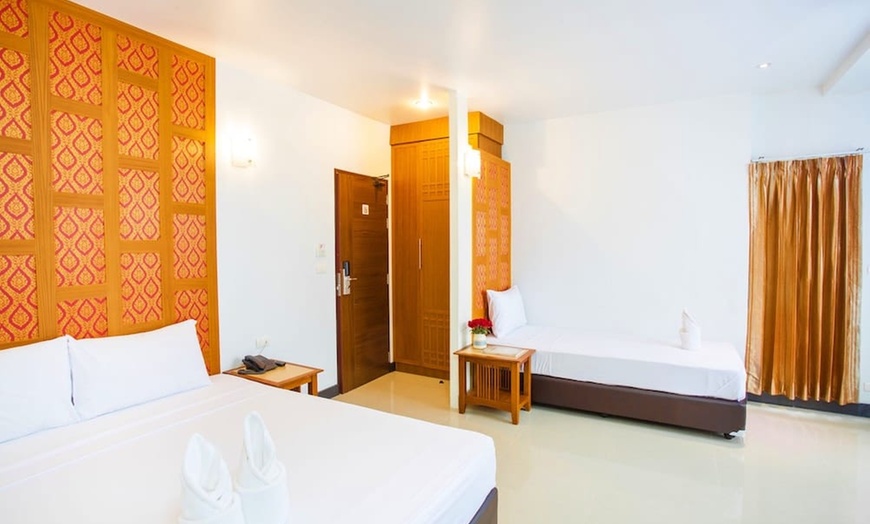 Image 18: ✈ MIDDEN VAN THAILAND | Bangkok - New Siam Palace Ville Hotel 3*, 5...