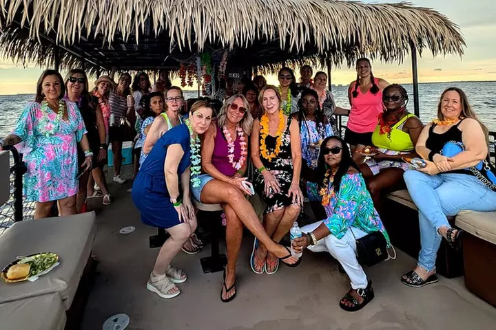 Ft Myers Beach 2 Hour Tiki Pub Fun in the Sun Dolphin Cruise