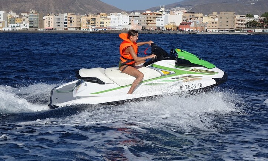 Image 5: Paseo "Turbo Jet Ski" para 2 personas en Tenerife con recogida (1 m...