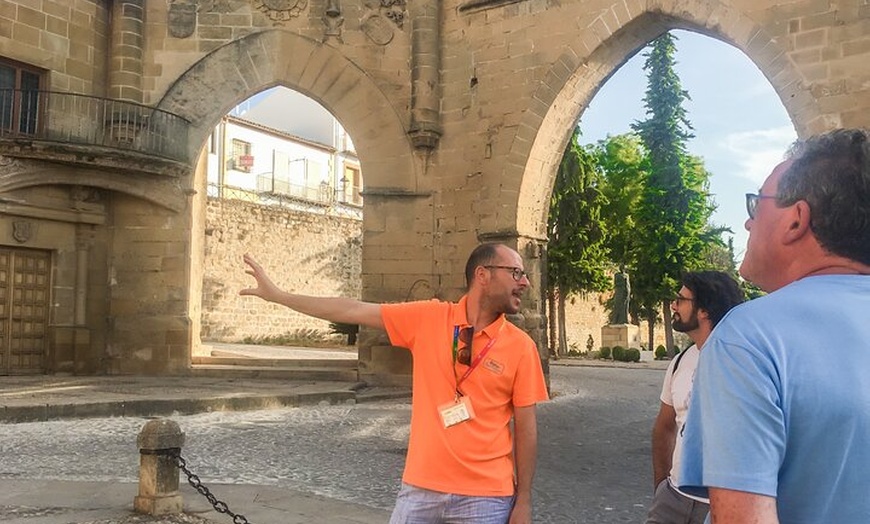 Image 7: Tour Por Baeza con Entrada a la Catedral