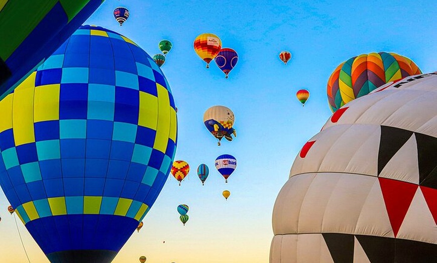 Image 13: Private Romantic Balloon Flight over Teotihuacan for Couples