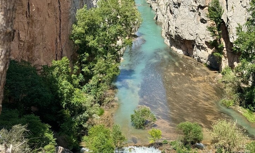 Image 5: Valencia Tour Aguas Termales Montanejos y Cascada De la Novia
