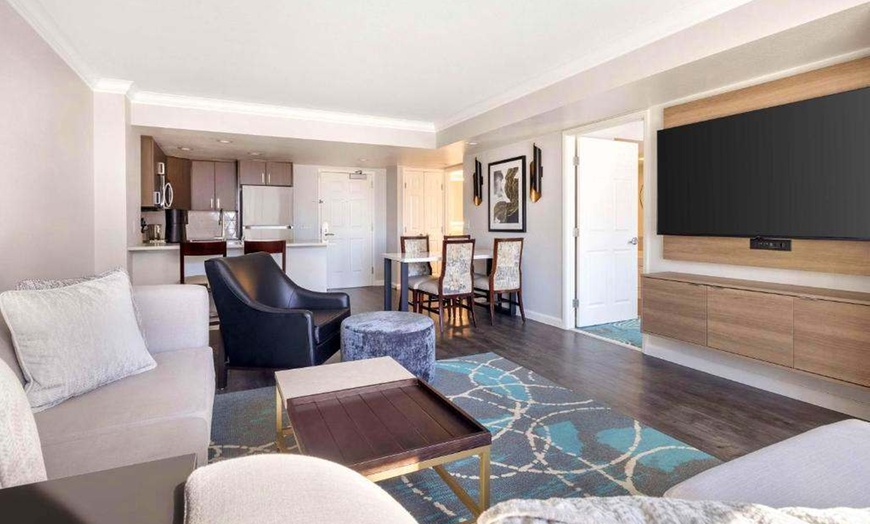 Image 6: ✈ NEVADA | Las Vegas - Hilton Grand Vacations Club Paradise Las Veg...