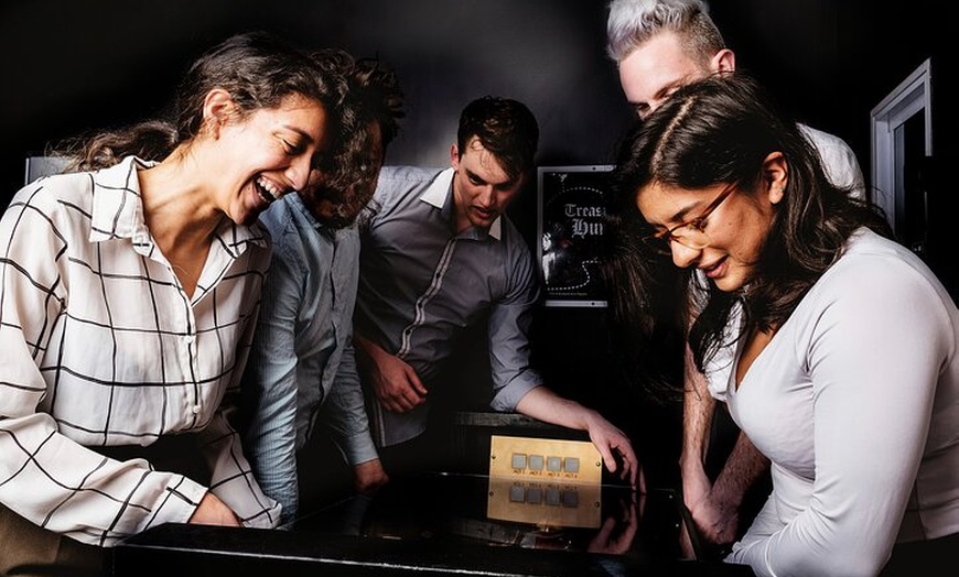 Image 5: Jewel Thief An Escape Hunt Experience