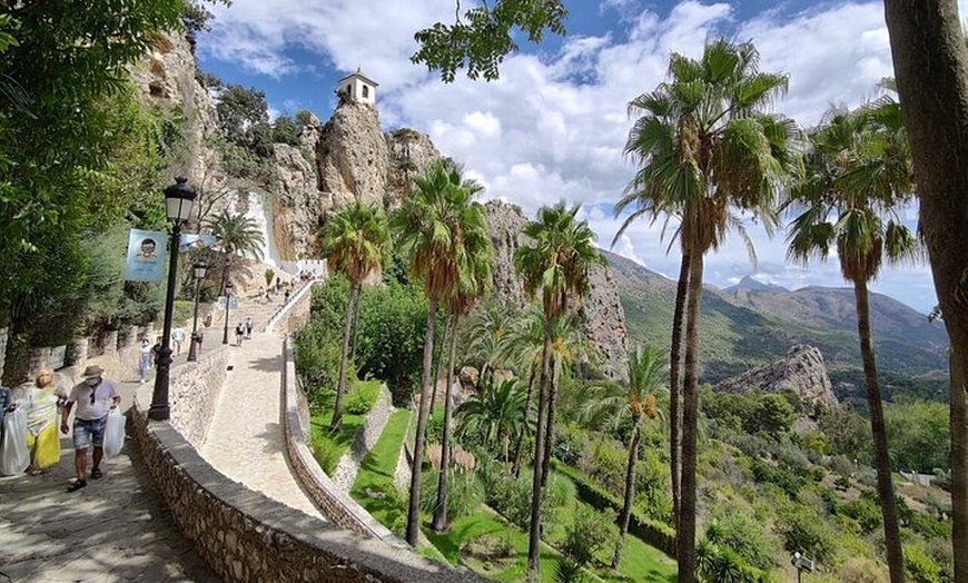 Image 2: Alicante y Benidorm: Excursión al Castillo de Guadalest incluyendo ...