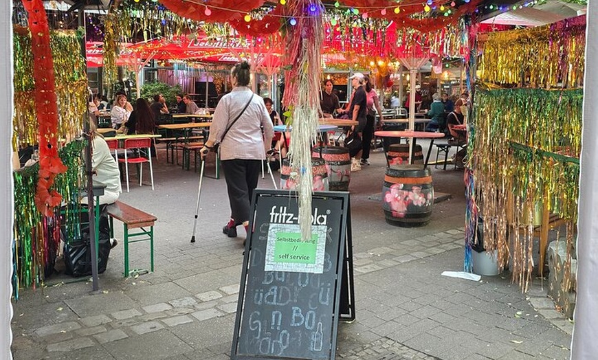 Image 21: Das echte Berlin - Street, Food und History - Tasty Bike Tour