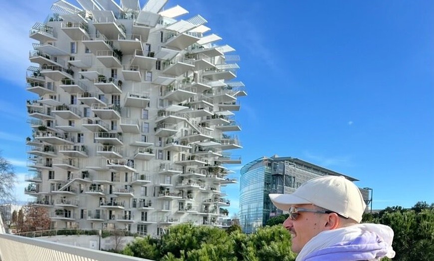 Image 6: Montpellier Visite Guidé Curiosité Architecturale Vélo Electrique