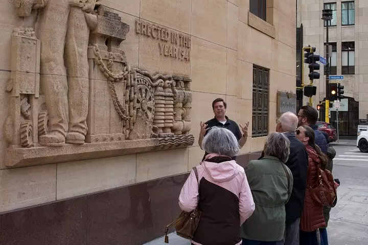 Ultimate Minneapolis Walking Tour & Weather-Safe Skyway Trail