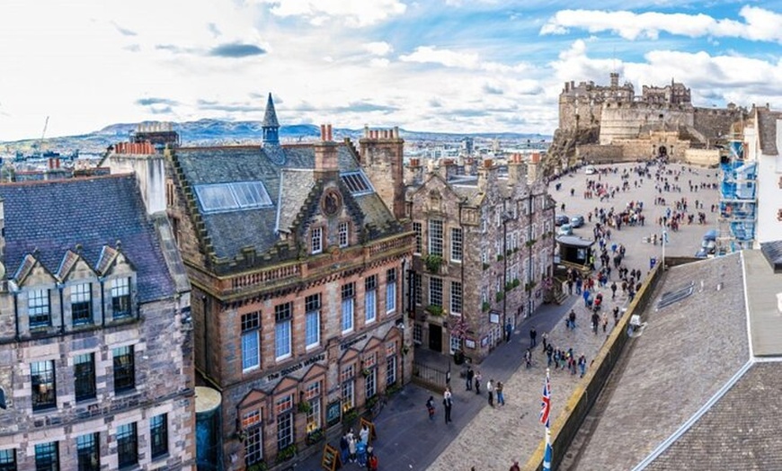 Image 4: Tales of the Royal Mile - Lawnmarket and Castle Hill