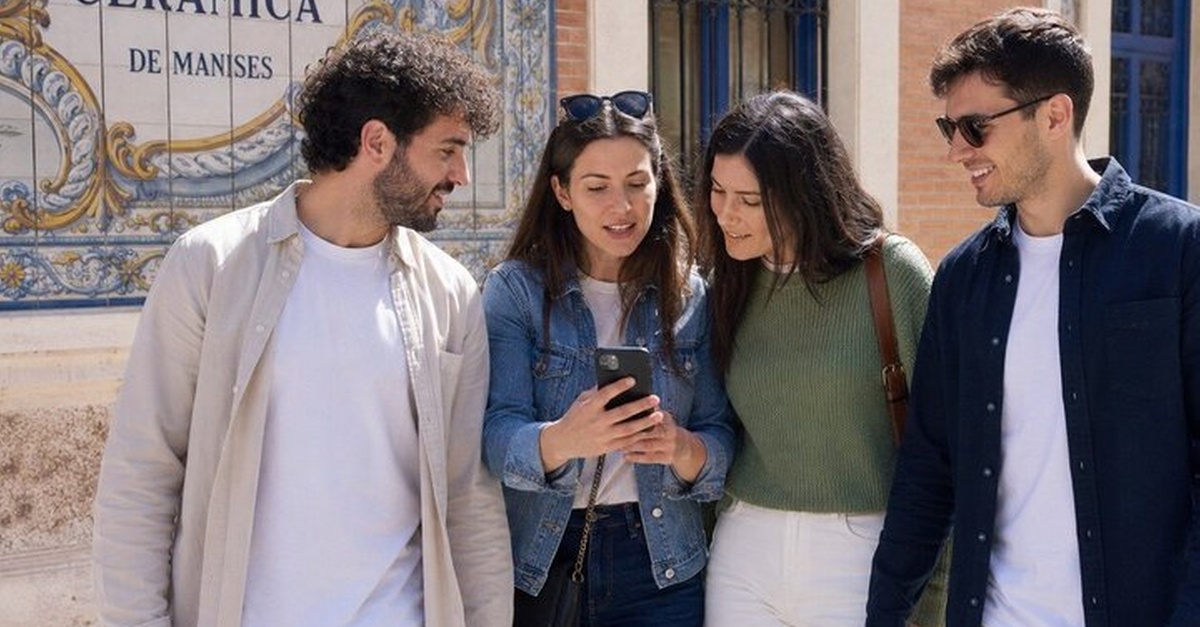 Búsqueda del tesoro autoguiada y recorrido a pie en Manises, Valencia