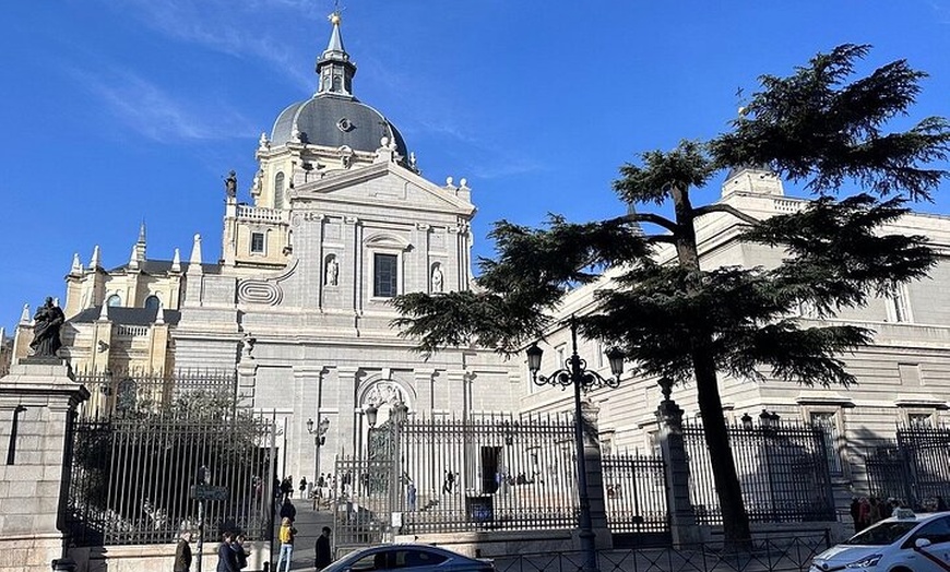 Image 18: Visita guiada a pie exclusiva guiada por la Ciudad Vieja de Madrid