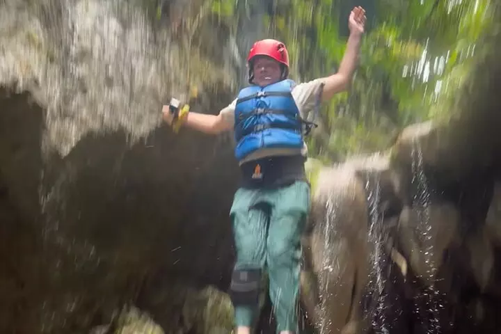 Adventure Half Day Explore Cueva Charco Azul and Cueva Arenales
