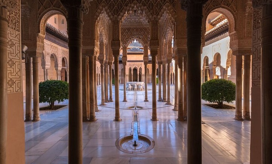 Image 9: Granada: visita guiada a la Alhambra, incluidos los palacios nazaríes