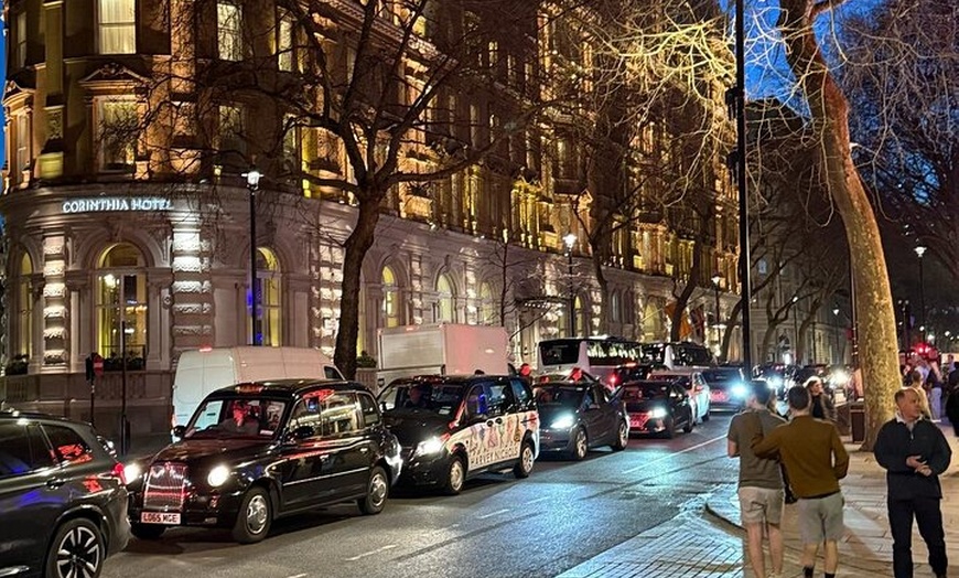 Image 3: Luxury Private Tour in London