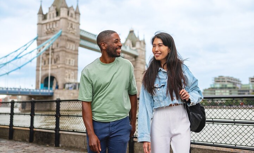 Image 21: London Sightseeing Tour: Guard Change with Tower of London Option