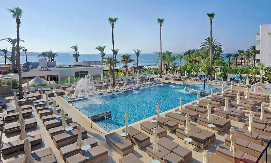 Image 27: ✈ ZYPERN | Ayia Napa - Nelia Beach Hotel 3*, 3 Nächte - Außenpool