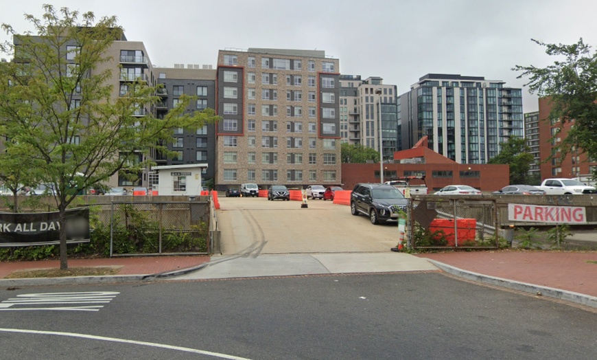 Image 3: Parking at DMPED Lot