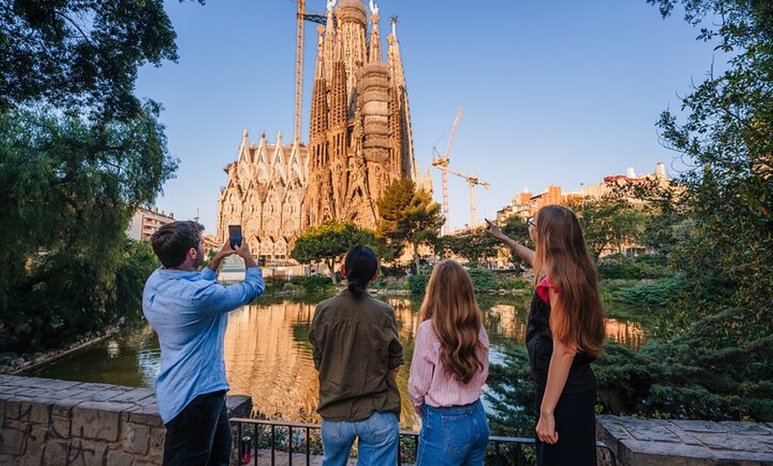 Image 2: Entrada sin colas para la Sagrada Familia con Guía Oficial