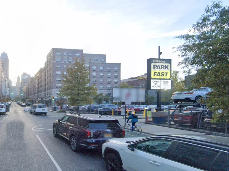 Parking at LAZ at Edison Parkfast - 182 Schermerhorn St. Lot