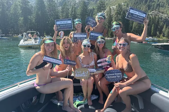 Bachelorette Boat Party Private Charter With Captain 4 Hours - Primary Image