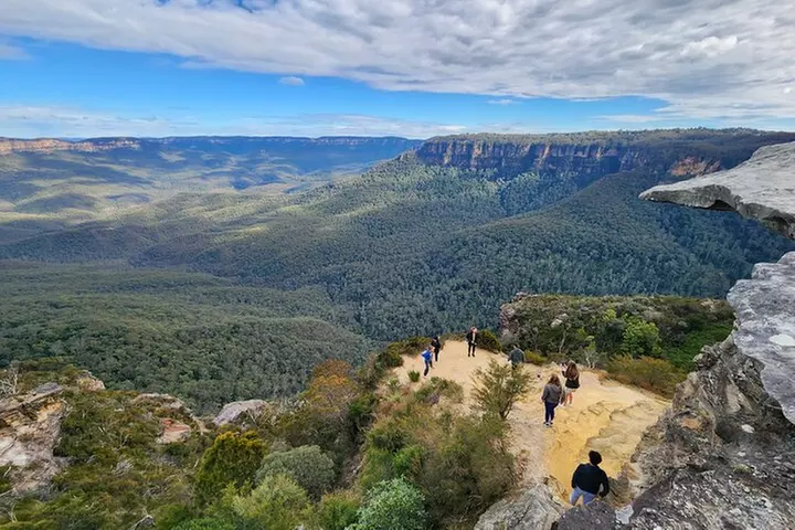 Blue Mountains Small Group Tour with Waterfall Walk & Fresh Lunch