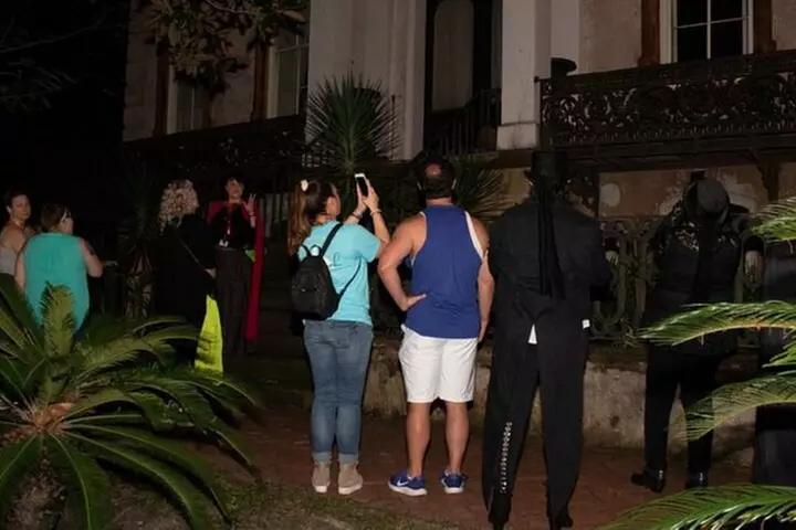 Helen's Ghosts of Christmas Past Walking Tour