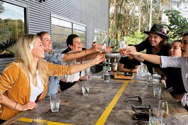 Byron Bay Brewery & Distillery Tour: Tastings, Lunch & transfers