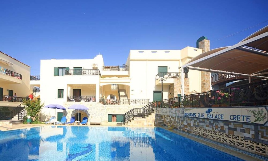 Image 41: ✈ KRETA | Kato Gouves - Diogenis Blue Palace Hotel 4* - Odkryty basen