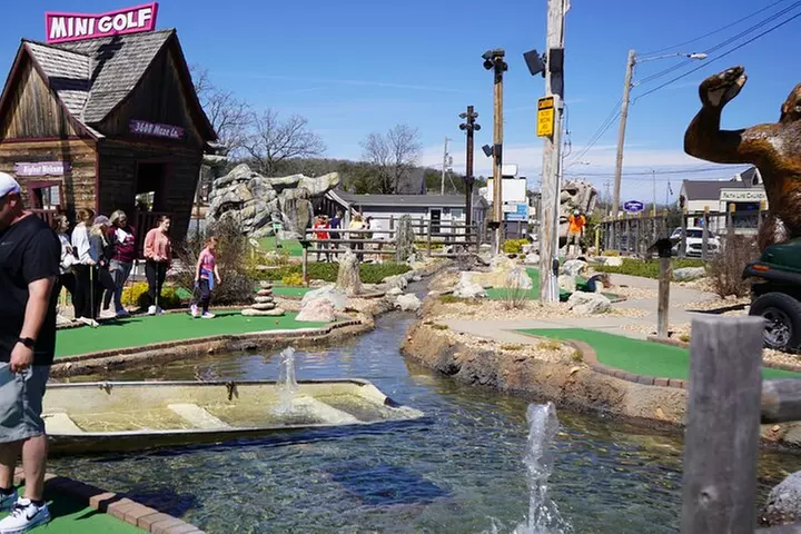 Branson Bigfoot Mini Golf - Primary Image