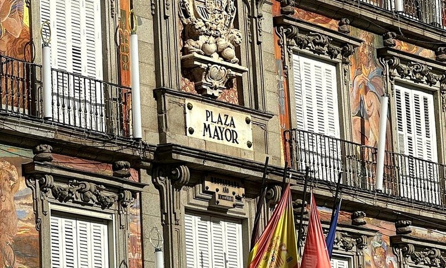 Image 42: Visita guiada a pie exclusiva guiada por la Ciudad Vieja de Madrid