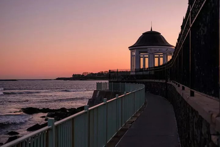 Explore Newport Cliff Walk Self Guided Walking Tour