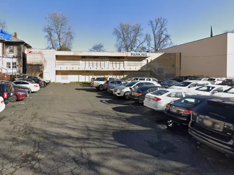 Parking at Goose Lot