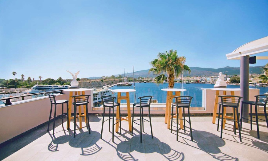Image 12: ✈ KOS | Kos City - Kosta Palace 4*, 3 nights - Seafront