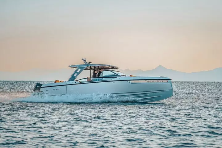 Croisière privée Golden Hour Cannes au coucher du soleil - Tour des îles de Lerins - Primary Image