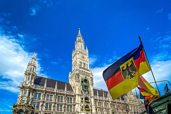 München Essentials Geschichte und Höhepunkte Deutscher Rundgang - Primary Image