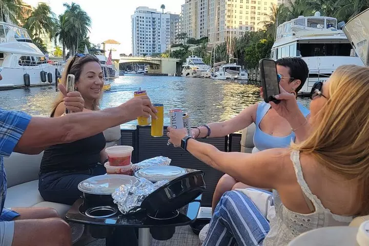 Private Cruise Or Sandbar Trip in Fort Lauderdale/Day or Night