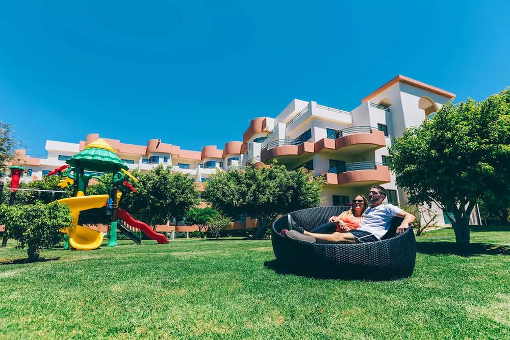 ✈ ALGARVE | Albufeira - Muthu Forte da Oura Apartment Hotel 5*, 2 n...